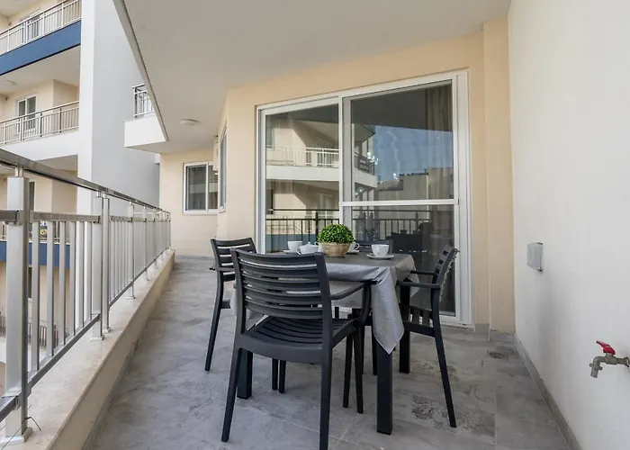 Brand New 3br Close To Amenities