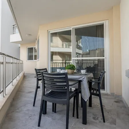 Brand New 3br Close To Amenities