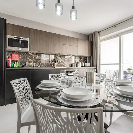 Brand New 3br Close To Amenities